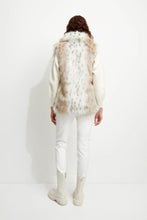 Load image into Gallery viewer, Rubicon Vest | Unreal Fur