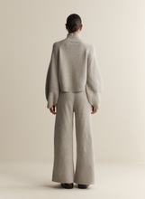 Load image into Gallery viewer, Elizabeth Wool Quilt Knit Pant, Grey | Joslin