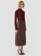 Load image into Gallery viewer, Fallow Lace Top Mulberry | ESMAEE