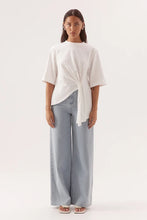 Load image into Gallery viewer, Sohvi Tee Chalk / Sovere Studio