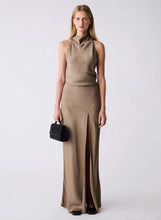 Load image into Gallery viewer, Concourse Maxi Skirt | Esmaee