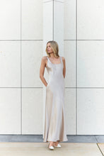 Load image into Gallery viewer, Adelaide Maxi Dress | Esmaee