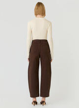 Load image into Gallery viewer, Mayfair Barrel Jeans Espresso Denim | ESMAEE