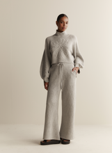 Load image into Gallery viewer, Elizabeth Wool Quilt Knit Pant, Grey | Joslin