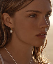 Load image into Gallery viewer, Cayman Earrings | Amber Sceats