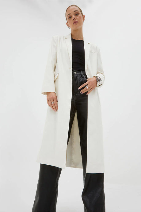 Legacy Long Line Blazer Off White / Sovere