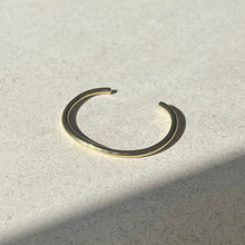 Load image into Gallery viewer, Elio Cuff Gold | Saint Valentine