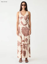 Load image into Gallery viewer, Dune Maxi Dress | Esmaee