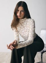 Load image into Gallery viewer, Formation Lace Top | Esmaee