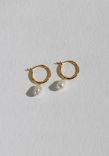 Load image into Gallery viewer, Mini Keshi Pearl Hoops Gold / Saint Valentine