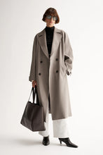 Load image into Gallery viewer, Corrine Trench /Coat Dusty Rose | Elka Collective