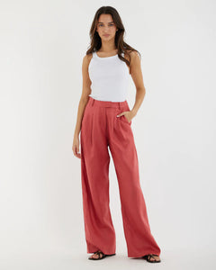 Mia Pant Cerise