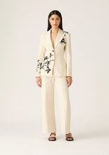 Load image into Gallery viewer, Lis Embroidery Blazer | MOS