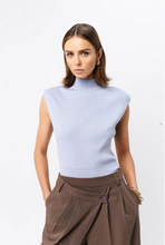 Load image into Gallery viewer, Quiet Force Top | MOSSMAN