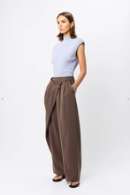 Load image into Gallery viewer, Quiet Force Top | MOSSMAN