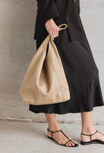 Load image into Gallery viewer, Scarlett 2.0 Beige Leather Hobo | Vestirsi