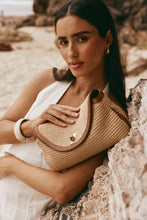 Load image into Gallery viewer, Sloan Tan Raffia Crossbody Clutch | Vestirsi