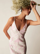 Load image into Gallery viewer, Sumerset Dress | Esmaee