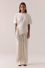 Load image into Gallery viewer, Blake Tee Vanilla / Sovere