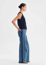 Load image into Gallery viewer, Rhyan Knit Vest Navy / Morrison