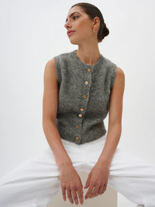 Ernest Vest | ROAME