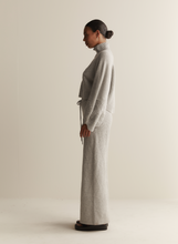 Load image into Gallery viewer, Elizabeth Wool Quilt Knit Pant, Grey | Joslin