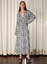 Load image into Gallery viewer, Novella Maxi Dress | ESMAEE