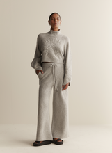 Load image into Gallery viewer, Elizabeth Wool Quilt Knit Pant, Grey | Joslin