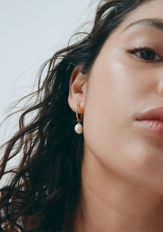 Mini Keshi Pearl Hoops Gold | Saint Valentine