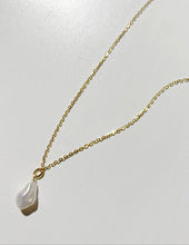 Load image into Gallery viewer, Keshi Pearl Necklace Gold | Saint Valentine