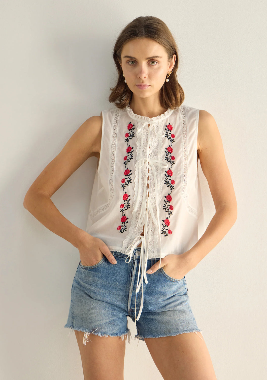 Bellamy Embroidered Blouse White / Auguste