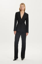 Load image into Gallery viewer, In The Fold Blazer Black / Third Form