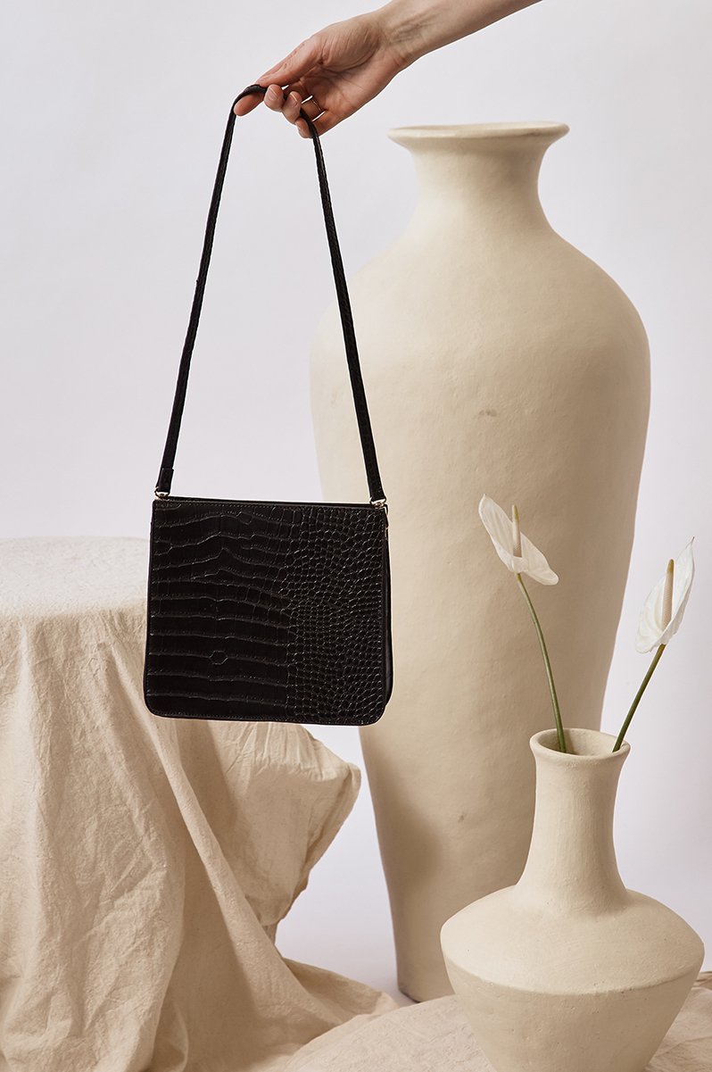 Audrey V2 Black Oily Croc