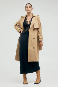 Frontier Trench Coat Camel / Third Form